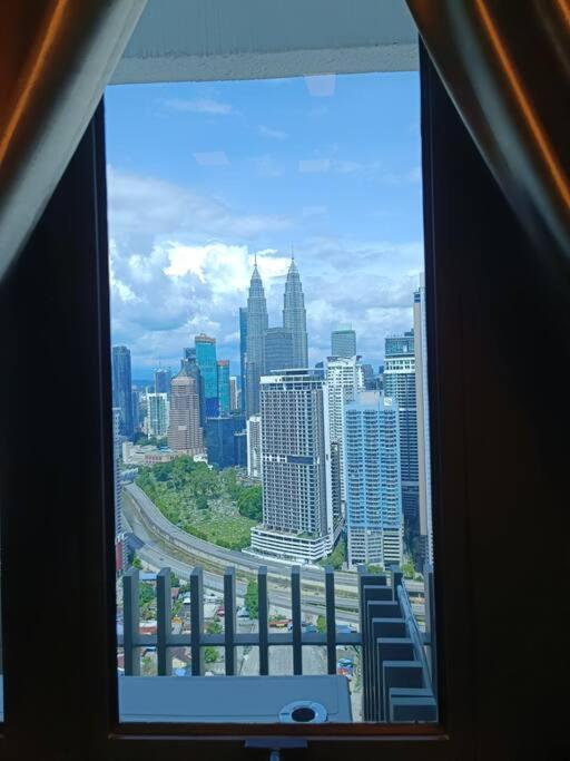 Appartamento Cl 29A Insta Klcc View & Infinity Pool Kuala Lumpur Esterno foto