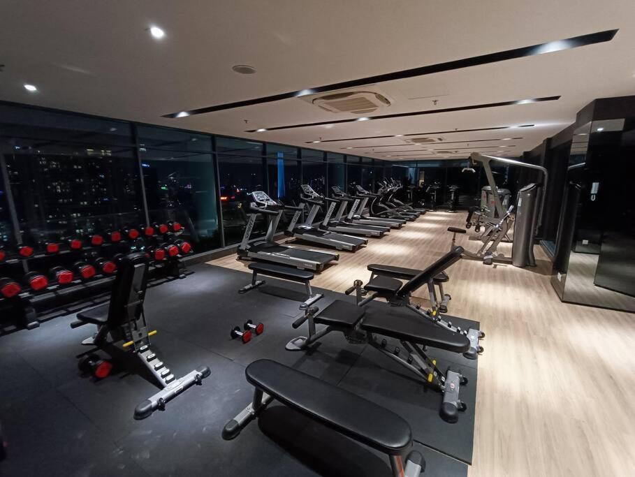 Appartamento Cl 29A Insta Klcc View & Infinity Pool Kuala Lumpur Esterno foto