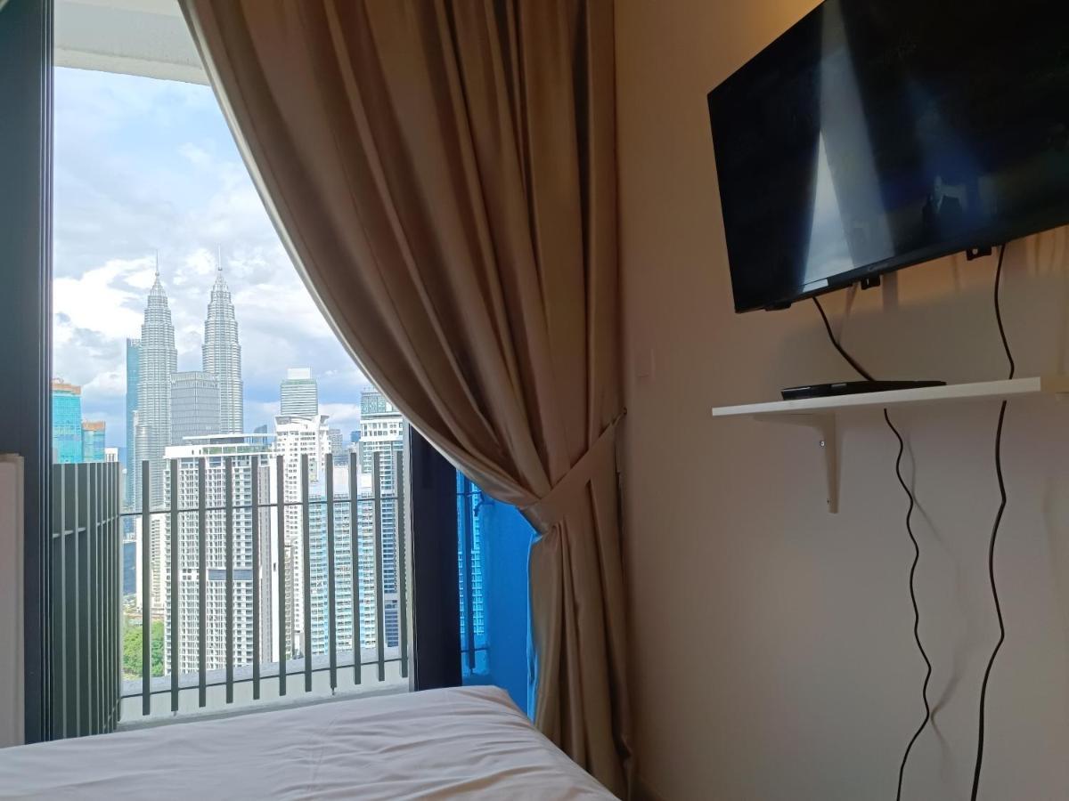 Appartamento Cl 29A Insta Klcc View & Infinity Pool Kuala Lumpur Esterno foto