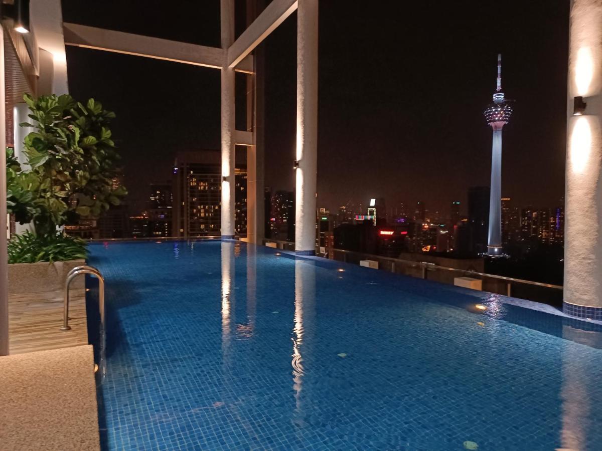 Appartamento Cl 29A Insta Klcc View & Infinity Pool Kuala Lumpur Esterno foto