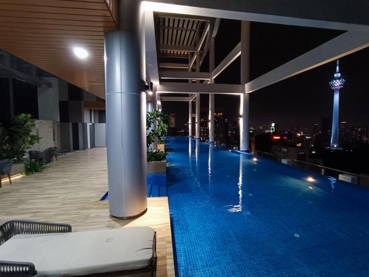 Appartamento Cl 29A Insta Klcc View & Infinity Pool Kuala Lumpur Esterno foto