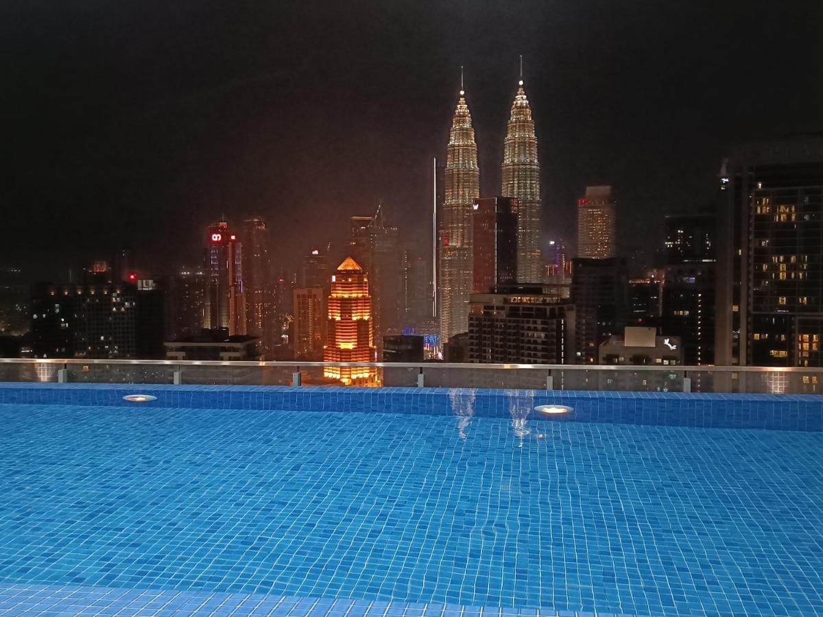 Appartamento Cl 29A Insta Klcc View & Infinity Pool Kuala Lumpur Esterno foto