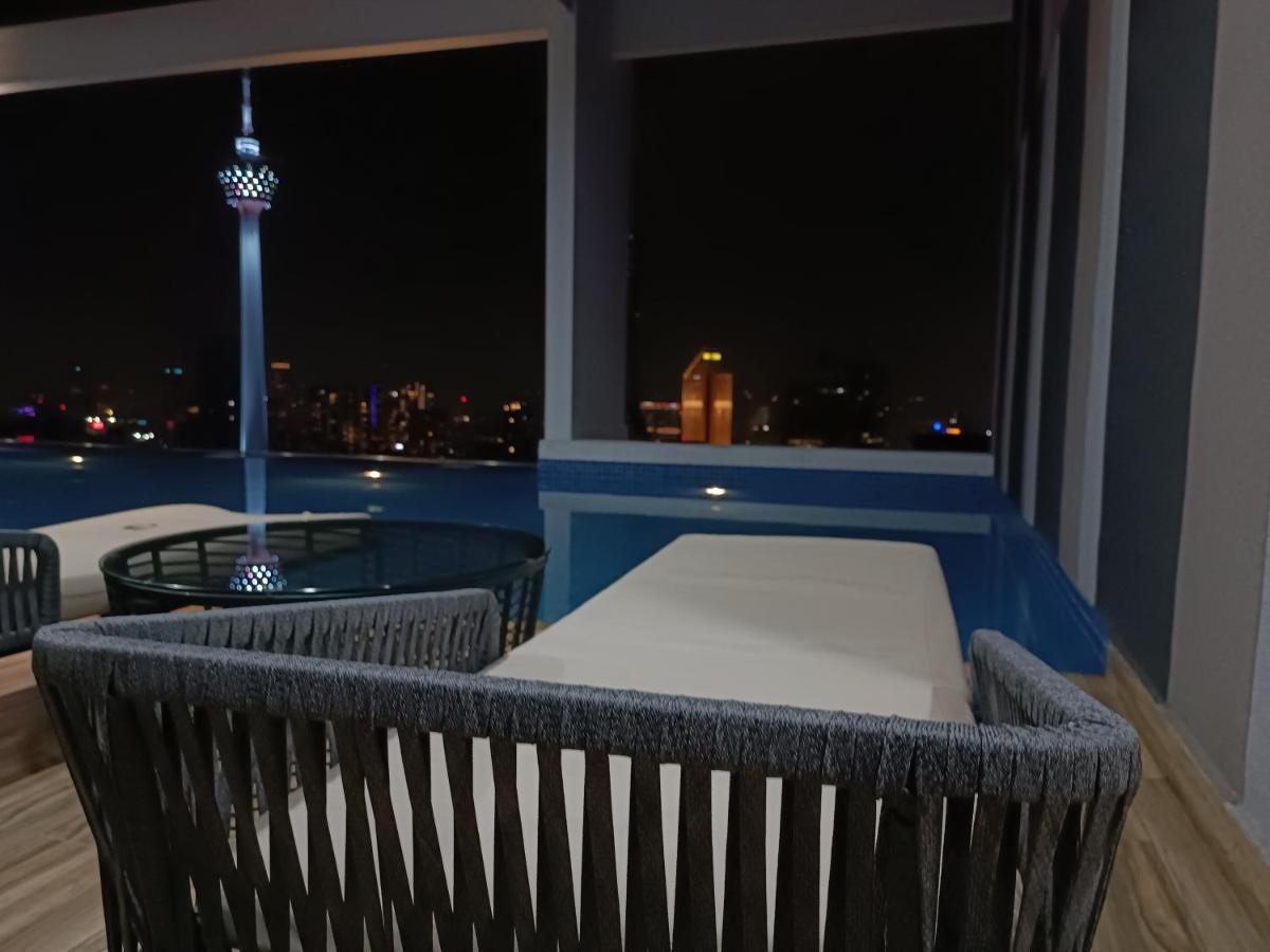 Appartamento Cl 29A Insta Klcc View & Infinity Pool Kuala Lumpur Esterno foto